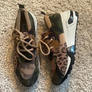 Steve Madden sneakers